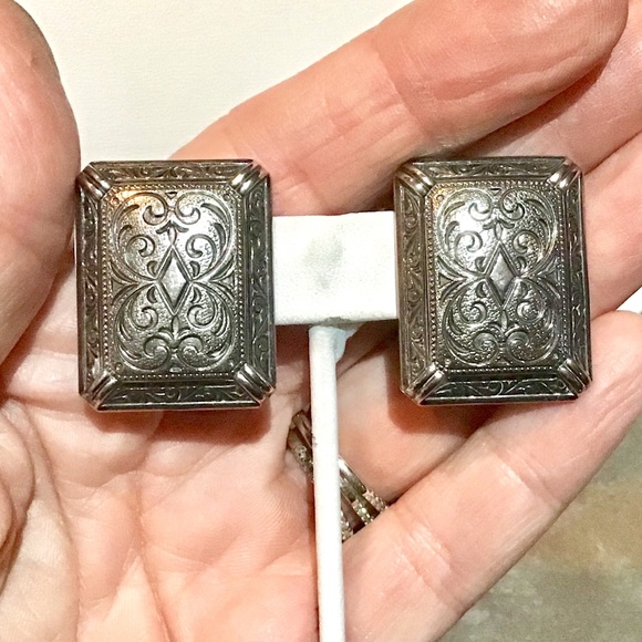 Vintage Jewelry - 🔥6 Items for $20! VINTAGE Silver Earrings